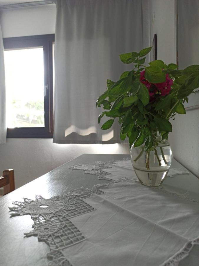 Dora'S House Comfortable Apartment With A Yard And View Pyrgadikia Exteriör bild